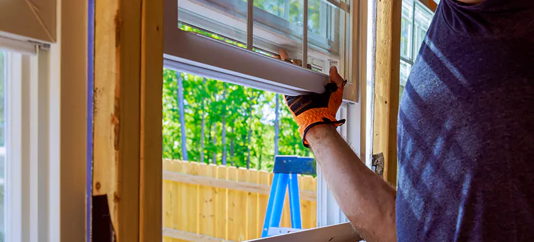 >Bay Window Curtain Rail Track in Livermore, CA